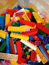 Lego mattoncini misti - Tutto per i bambini In vendita a Bergamo