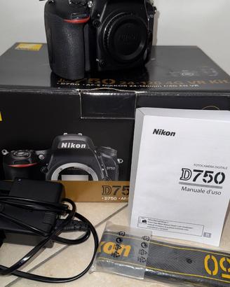 Nikon D750 (solo corpo)