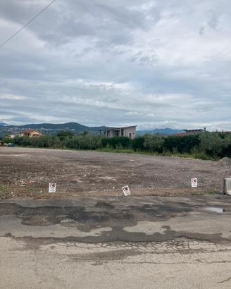 Parcheggio piazzale