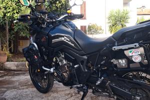 Honda Africa Twin CRF1000A Travel Edition (2017)