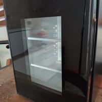Mini frigo con sportello anteriore in vetro