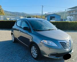 Lancia Ypsilon 1.2 69 CV 5 porte GPL Ecochic Silve