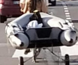 Tender con remi chiglia. drop stitch(tipo SUP)