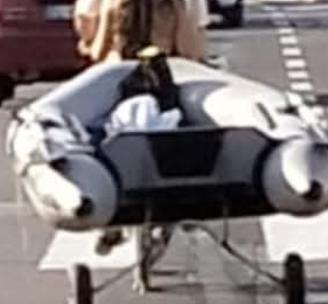 Tender con remi chiglia. drop stitch(tipo SUP)