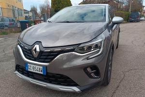 Renault Captur Plug-in Hybrid E-Tech 160 CV Intens