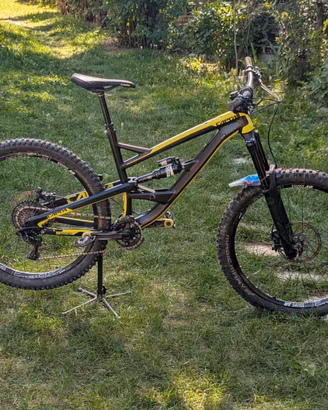 YT Capra 2017