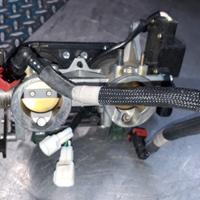 ER 650 '08 : corpo farfallato marmitta pedale