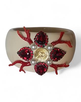 Bracciale rami in vero corallo e bottone Chanel 