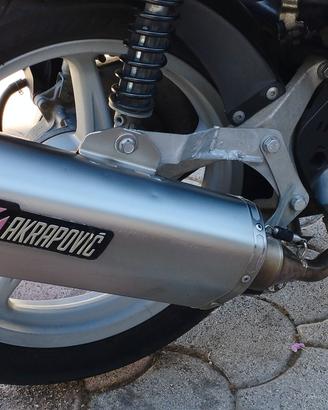 Marmitta Scarico completo Akrapovic per  sh