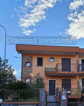Villetta a schiera 280mq a Linguaglossa