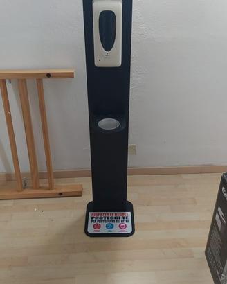 Dispenser piantana gel disinfettante mani