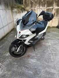 Aprila sr 300 max