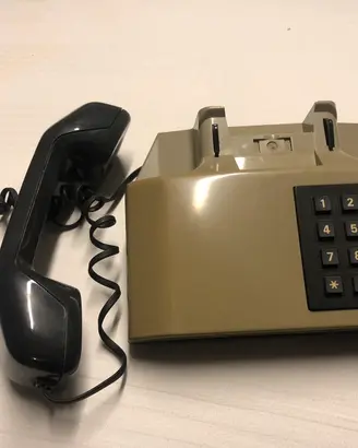 Telefono vintage a tastiera