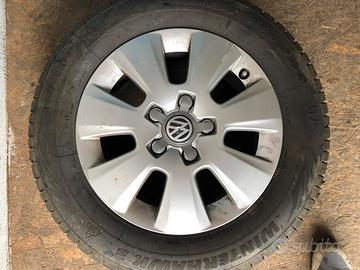 Gomme invernali con cerchi 195-65 R15