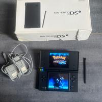 Nintendo DSi in scatola + giochi Pokemon Mario e c