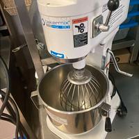 Impastatrice Bakermix80 con accessori