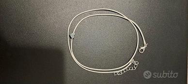 Cavigliera bianca con ciondolo a forma di cuore