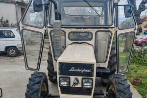trattore lamborghini 235