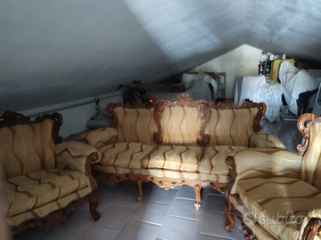 Divano e due poltrone vintage