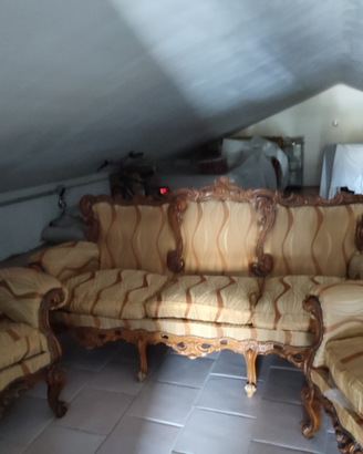 Divano e due poltrone vintage