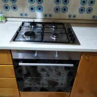 Mobili cucina con forno e piano cottura nuovi