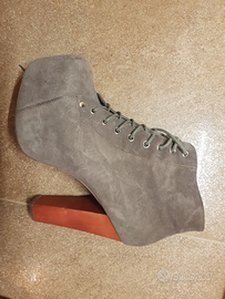 Jefrey Campbell stivale con tacco