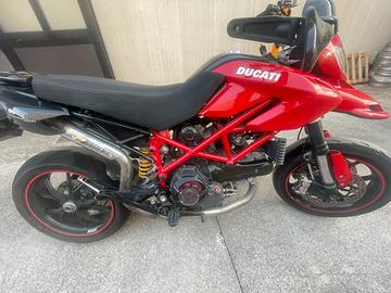 Ducati hypermotard 1100 evo