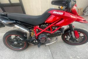 Ducati hypermotard 1100 evo