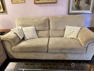 2 divani poltrone e sofà