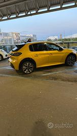 PEUGEOT 208 GT LINE