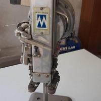 Taglierina trifase per taglio tappeti tessili e va