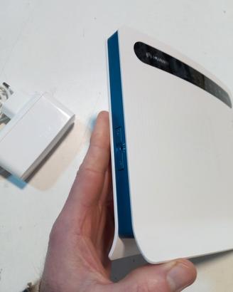 Router wifi sim Huawei b593u 12