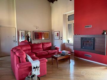 Appartamento di 160 m² con 4 locali e box auto a C
