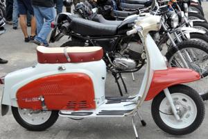 Aermacchi harley davidson brezza 150