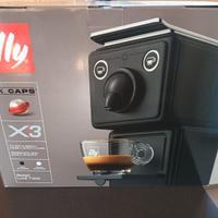 Illy macchina caffé x3 - NUOVA