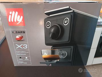 Illy macchina caffé x3 - NUOVA