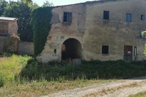 Scarperia colonica mq 190 terreno mq 1500