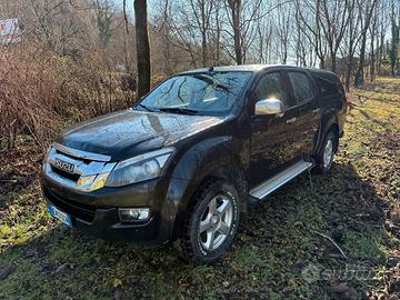 Pick up Isuzu D-max 2.5 automarico hard top gancio