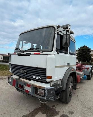 Autocarro Iveco 190 36 SCARRABILE