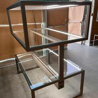 Espositore design ferro e vetro con LED