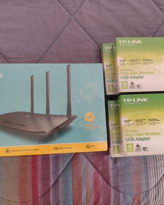 Lotto TP-LINk 1 Router e 4 Dongle usb wifi nuovi