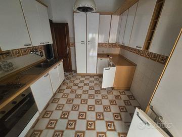  cucina completa  buone condizioni