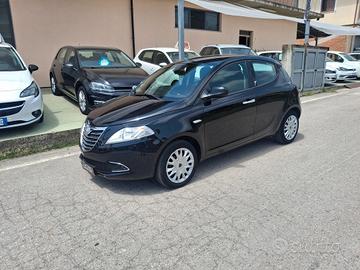 Lancia Ypsilon 1.2 69cv 5 porte Gold - 2014