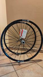 DT swiss r23 NUOVE spline disc ruote strada gravel