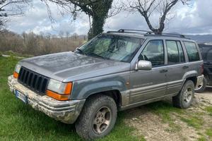 Jeep Ran Cherokee