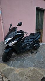 Tmax 500 (Black Metallic x)