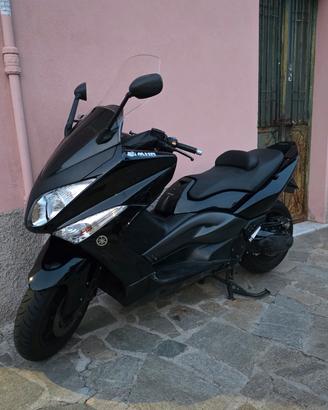 Tmax 500 (Black Metallic x)