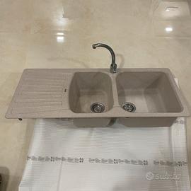 Lavello da cucina doppia vasca con gocciolatoio