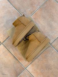 Ugg da donna beige taglia 37 perfette