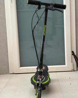 Monopattino elettrico razor